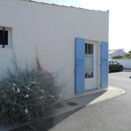 Ile De Re, Pied A Terre Avec Velos, Wifi, Cuisine, Linge, Parking Gratuit *