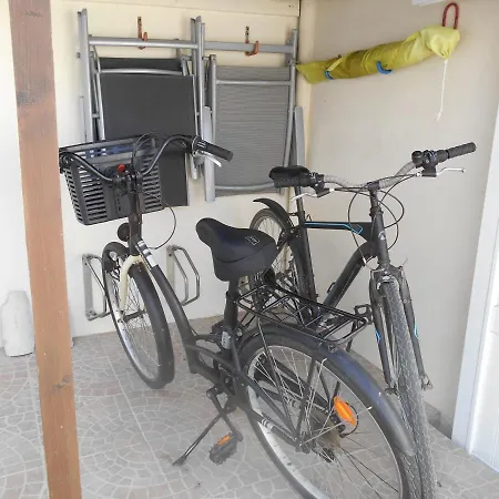 Ile De Re, Pied A Terre Avec Velos, Wifi, Cuisine, Linge, Parking Gratuit *