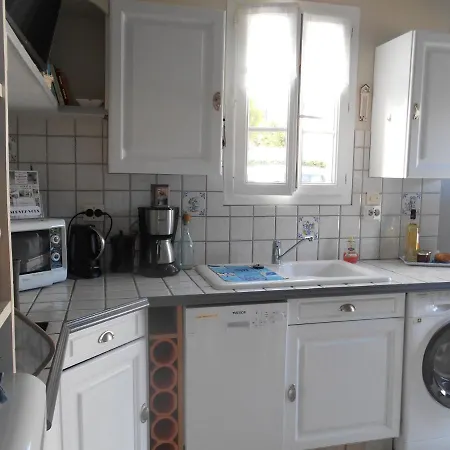 Dom wakacyjny Ile De Re, Pied A Terre Avec Velos, Wifi, Cuisine, Linge, Parking Gratuit *