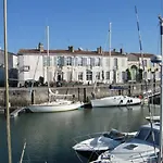 Дом отдыха Ile De Re, La Danae, Velos, Wifi, Cuisine, Linge, Parking Gratuit *