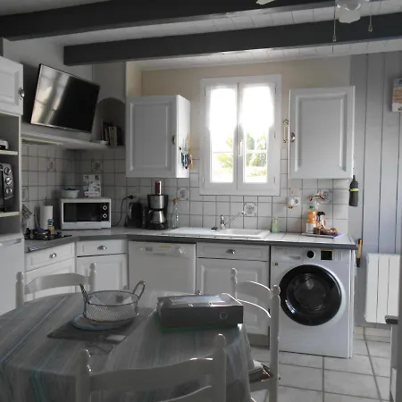 Prázdninový dům Ile De Re, Pied A Terre Avec Velos, Wifi, Cuisine, Linge, Parking Gratuit *