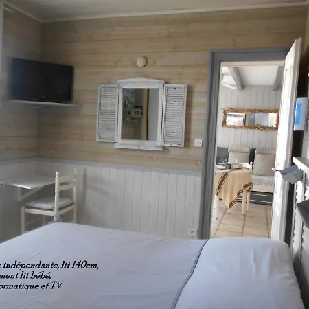 Дом отдыха Ile De Re, Pied A Terre Avec Velos, Wifi, Cuisine, Linge, Parking Gratuit
